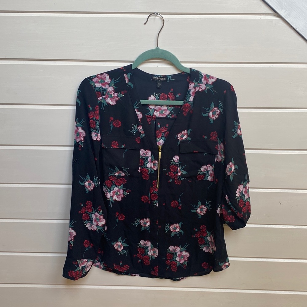 Express Portofino Blouse, black floral, size med